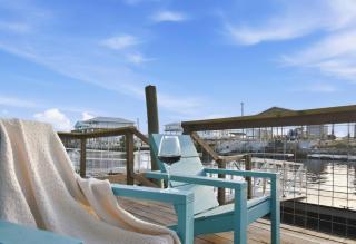 Canal home: 40ft Dock, Hot Tub, Ice, pets ok - 4