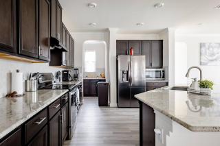 Luxury Home Near McKinney Falls & Airport - 8