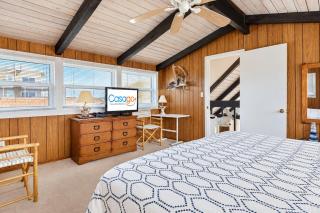 A-frame beach house steps from the ocean with deck & central AC - Ponte Vedra Beach - 4