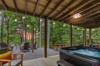 Asheville Private Retreat Game Room Hot Tub - 9