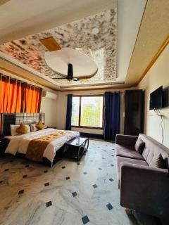Malam Jabba Palace Hotel by Khan Familia Travels - 8