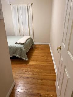 3 bedroom, good parking close to construction projects - 9