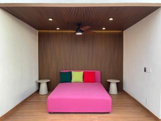Modern, centrally-located apartment, rooftop, Jacuzzi - 4