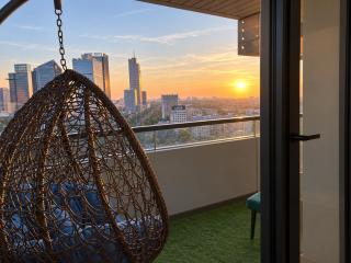 Stylish Studio at U Tower Stunning City Views & Private Parking - 1
