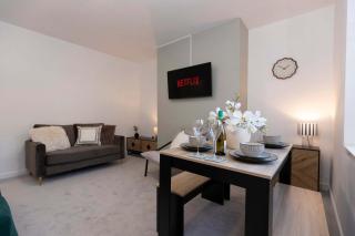 5 Bed 5 Bath Darlington Contractor Stays - 2