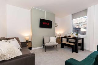 5 Bed 5 Bath Darlington Contractor Stays - 3