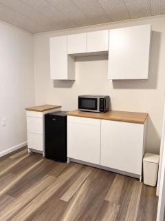 Crown Inn & Suites - 2