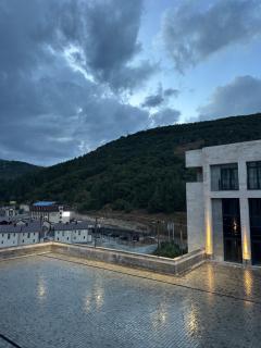 Modern and Cozy Studio in Tsaghkadzor with Pool - 8