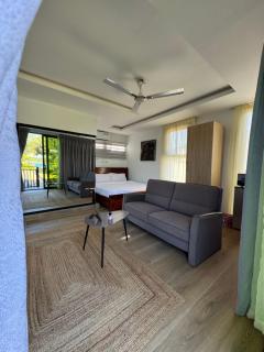 Paradasia Hideway - 1