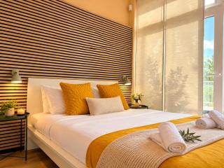 Warm Retreat 2 Bedrooms Apartment in city - 2