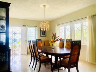 Sandys Oceanview Villa and Event Venue - 7