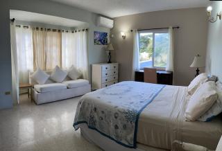 Sandys Oceanview Villa and Event Venue - 4