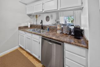 Bluegrass Loft - Hot Tub - Sleeps 4 - 8