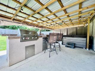 160 Overbrook 3 bedroom home with privately fenced yard and hot tub - 9