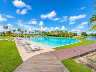 Picuzzi and Terrace 2BR Villa Vista Cana - 3