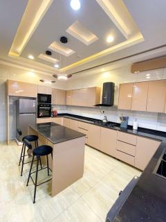 Favy Apartment - 1