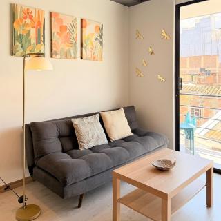 Apartamento Central con Balcón - 0