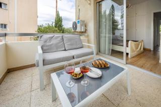Christine Beach Complex - Balcony Shared Pool - 8