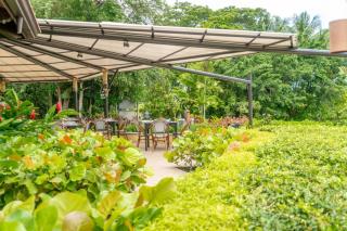 Family Friendly Condo Private Garden at LS - 2
