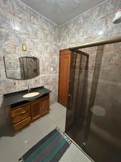 CASA PARA 12 PESSOAS - 8 QUARTOS - 4 SUÍTES - 5 VAGAS DE GARAGEM - IDEAL PARA FUNCIONÁRIOS DE EMPRESAs - 9