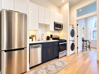 Modern One-Bedroom with Kitchen & Laundry in Downtown Providence - 8