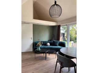 Charming 2-Bedroom Garden Retreat - 8