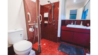 Comfortable 4BDR Family home in Suburbia - 2