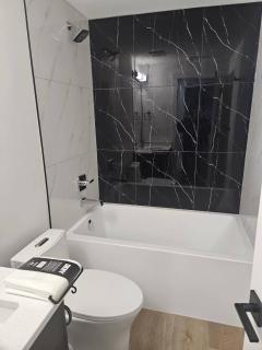 2025 New Build 2BR Suite Private Entry - 8