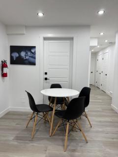 Calgary, Carrington Cozy Suite 15 mins to Airport - 6