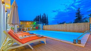 Üzümlü 2 bedroom secluded villa with private pool hot tub - 6