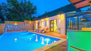 Üzümlü 2 bedroom secluded villa with private pool hot tub - 2