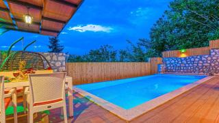 Üzümlü 2 bedroom secluded villa with private pool hot tub - 1