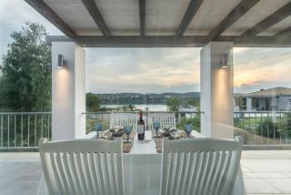 Minimal Sea View Maisonette - 8