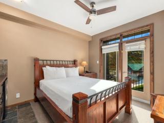 Relaxing MTN Studio for 2 Hot Tub and Ski Access - 0