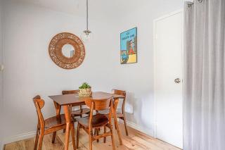 Tranquil 2BR downtown condo, Parking, King bed - Seattle - 7