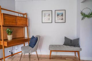 Tranquil 2BR downtown condo, Parking, King bed - Seattle - 2