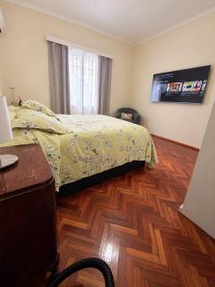 Casa a 8 cuadras del estadio centenario - 7