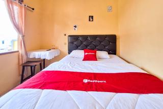 RedDoorz near Gunung mas Puncak - 2