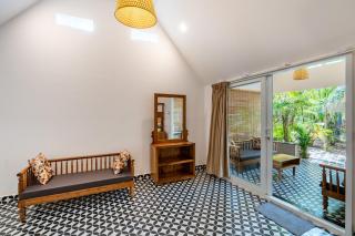 Palm Trees Ayurvedic Heritage - 3