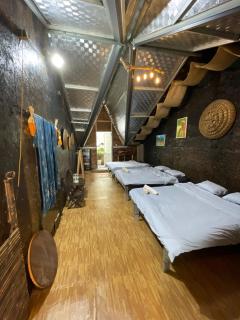 Le Petit Home - 2