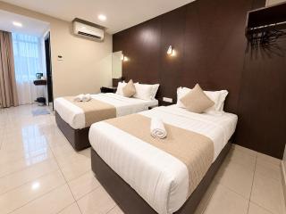 Cathay Hotel - 3