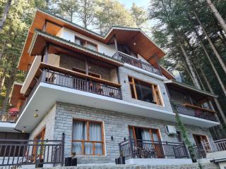 Castle Wood Resort and Spa - 2