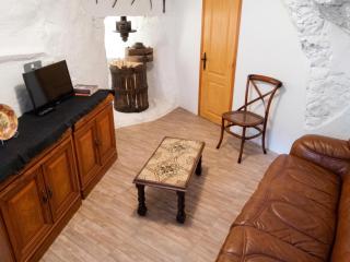 Charming house in Arnedillo with terrace - 9