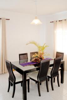 Spacious House in Flic en Flac with Shared Pool - 4