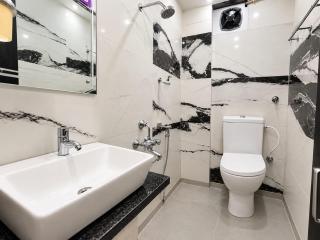 Hotel Royal Lagoon by CN-Nxt to Railway stn - 3