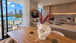 Brand new Designer Escape Comfort Style Location - 9