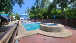 Pofer Beach Resort by HiveRooms - 2