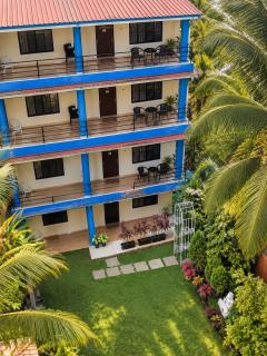 Aqua Wave by YogiTree Hotels - 9