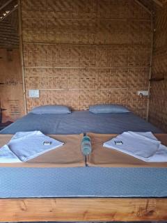 Rasta Cafe Resort Hampi - 5