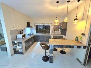 LuxAura Stay - 5